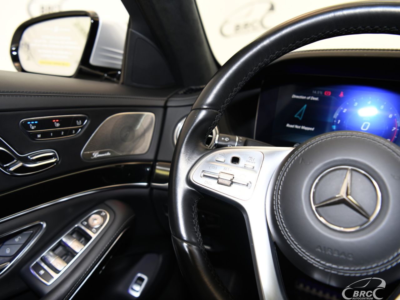 Mercedes-Benz S560 | 31