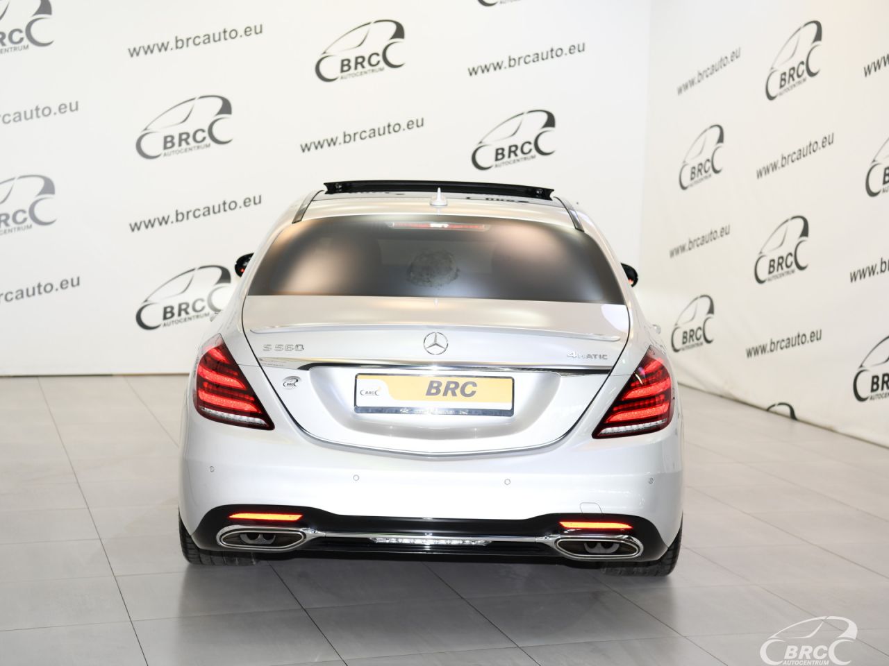 Mercedes-Benz S560 | 53