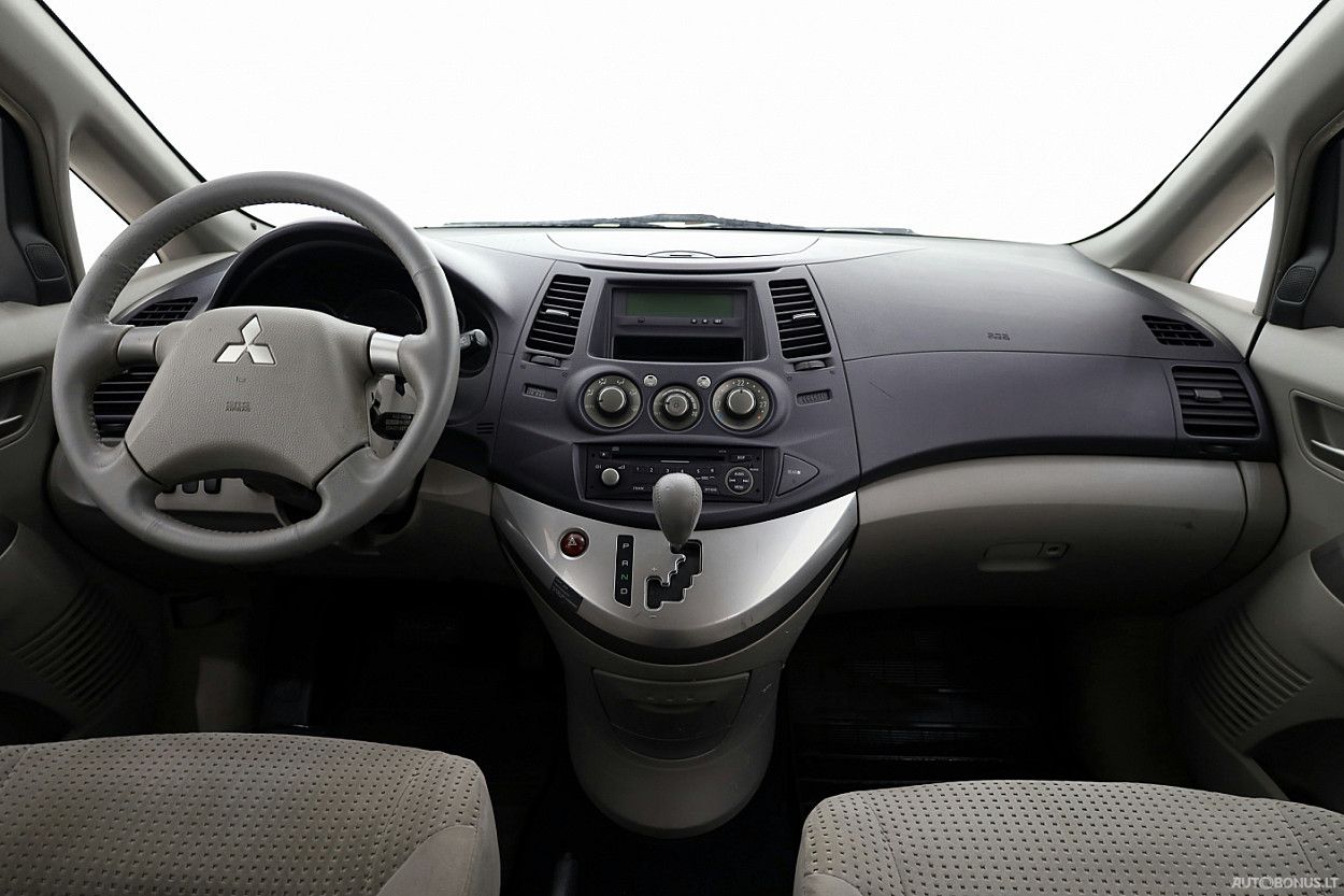 Mitsubishi Grandis | 4