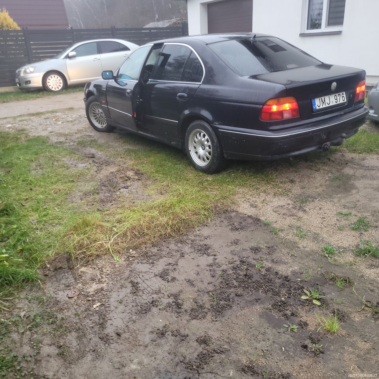 BMW 525