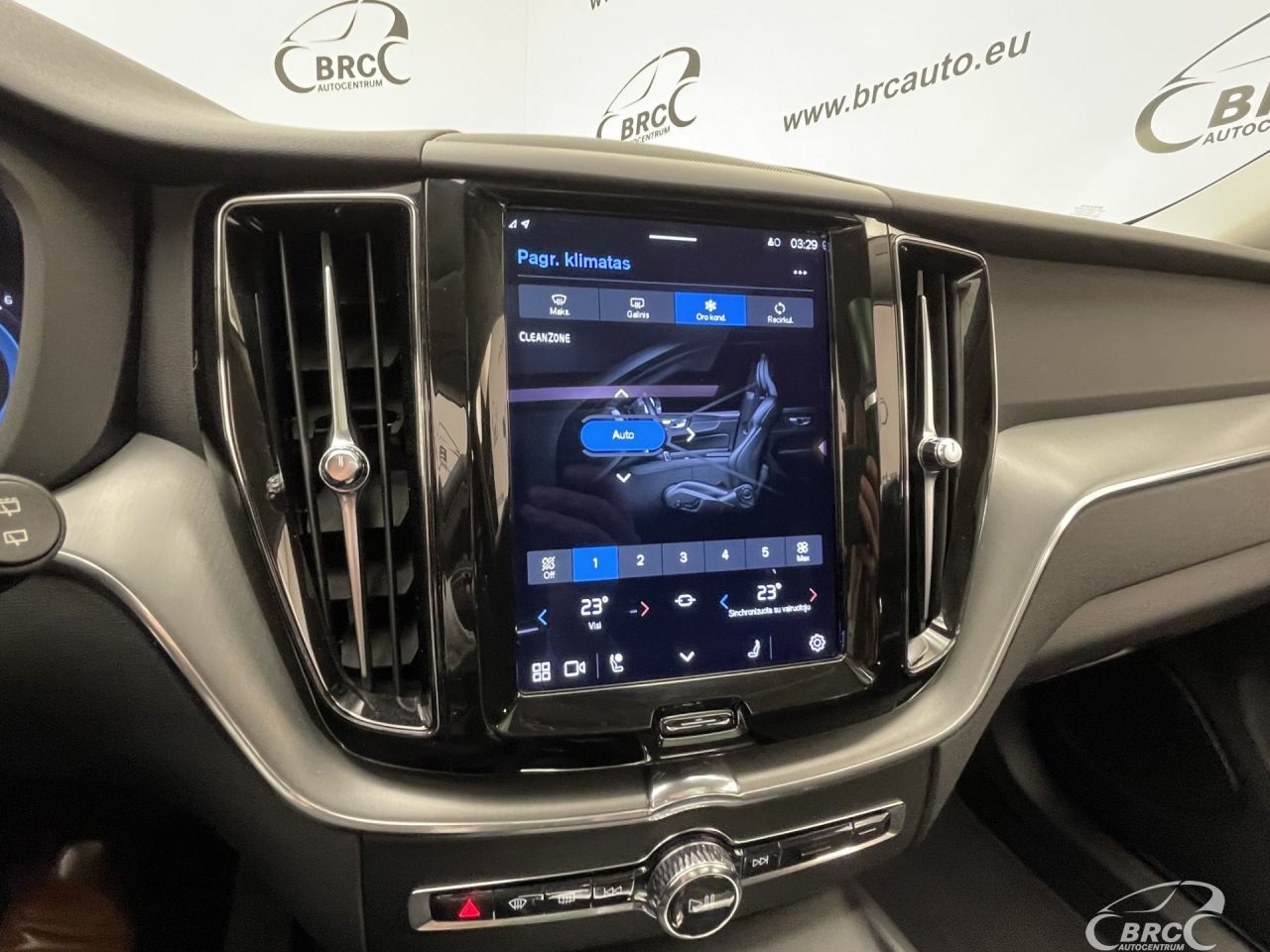 Volvo XC60 | 32
