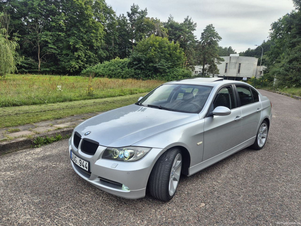 BMW 325