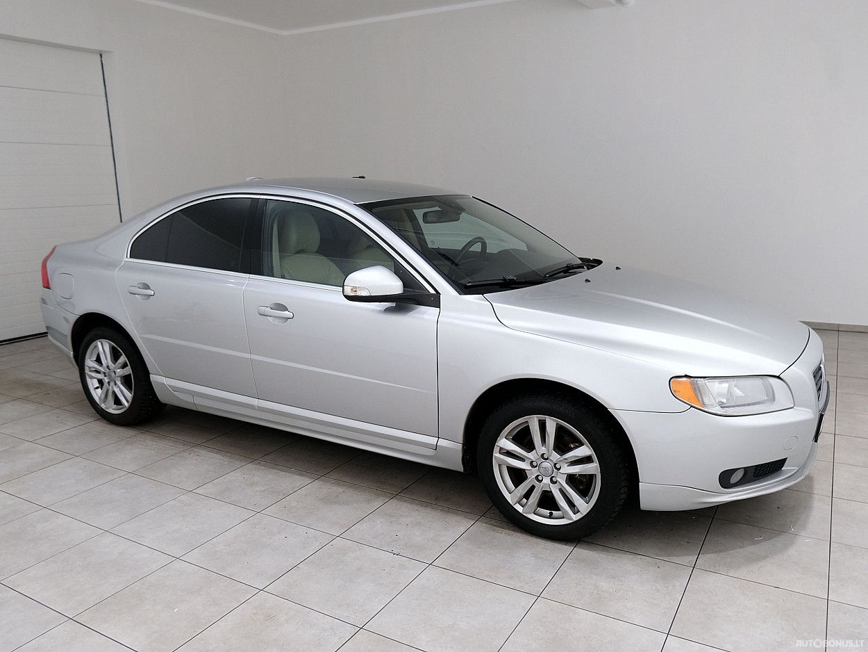 Volvo S80