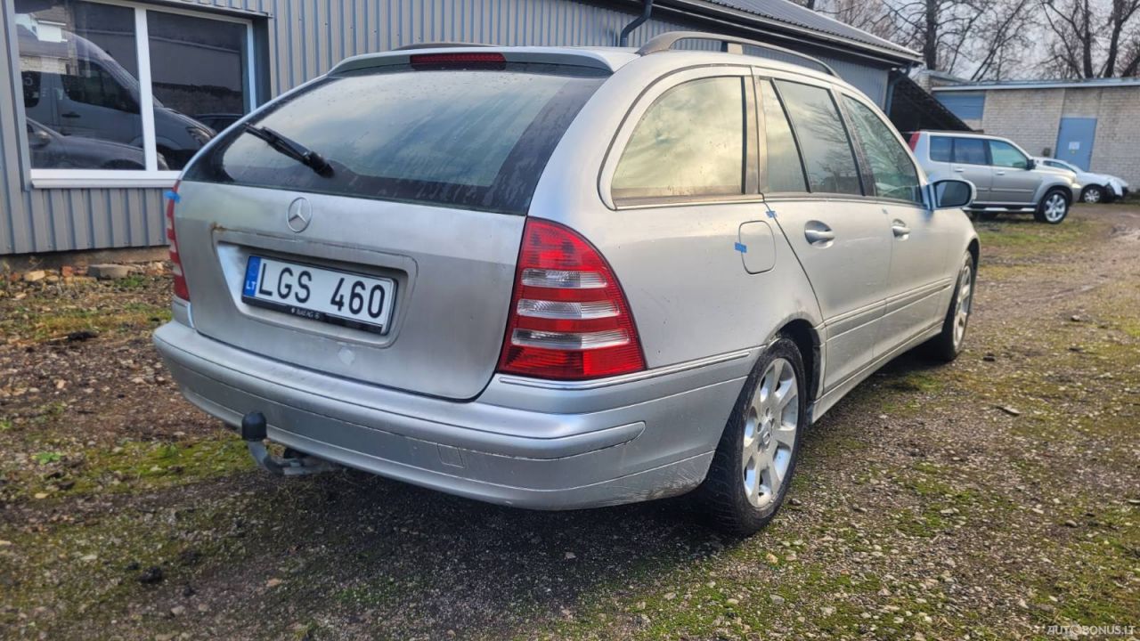 Mercedes-Benz C220 | 3