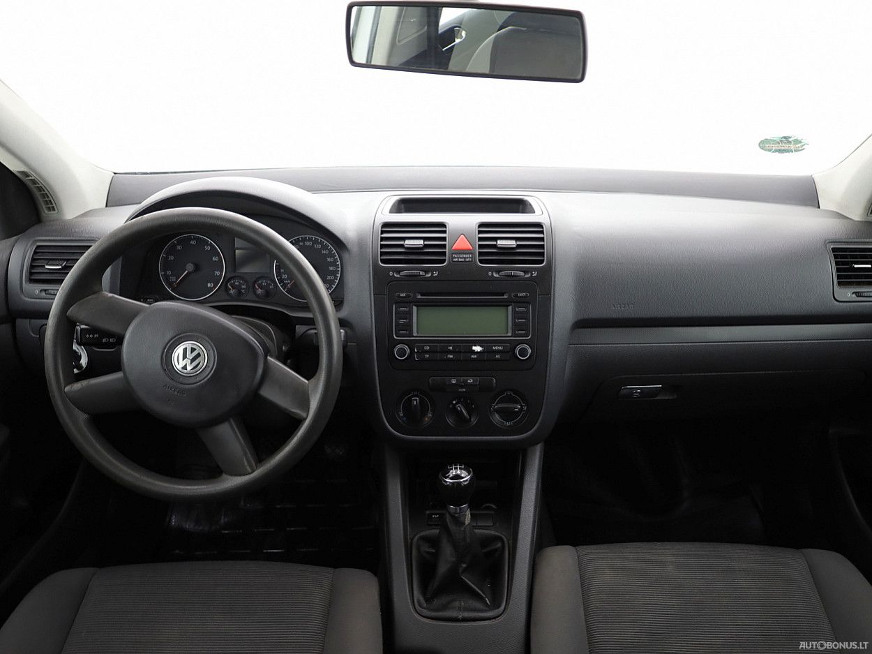 Volkswagen Golf | 4