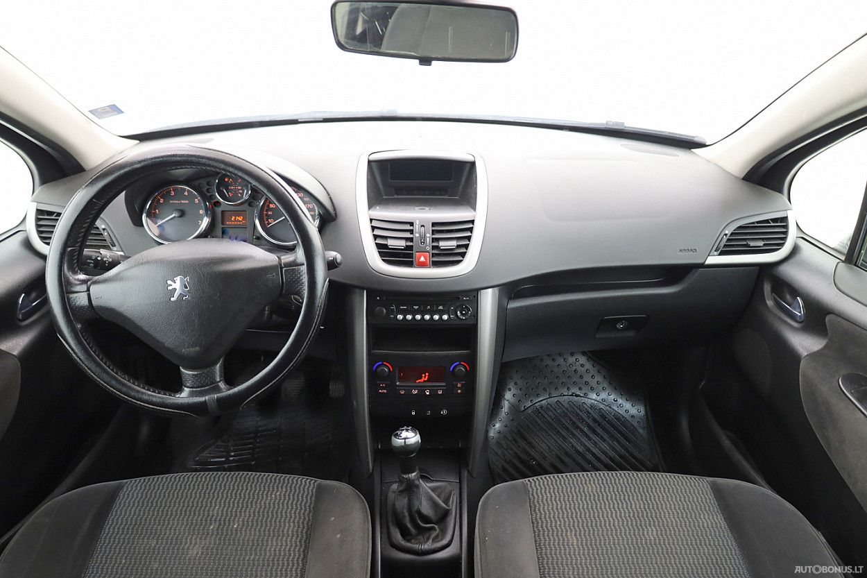 Peugeot 207 | 4