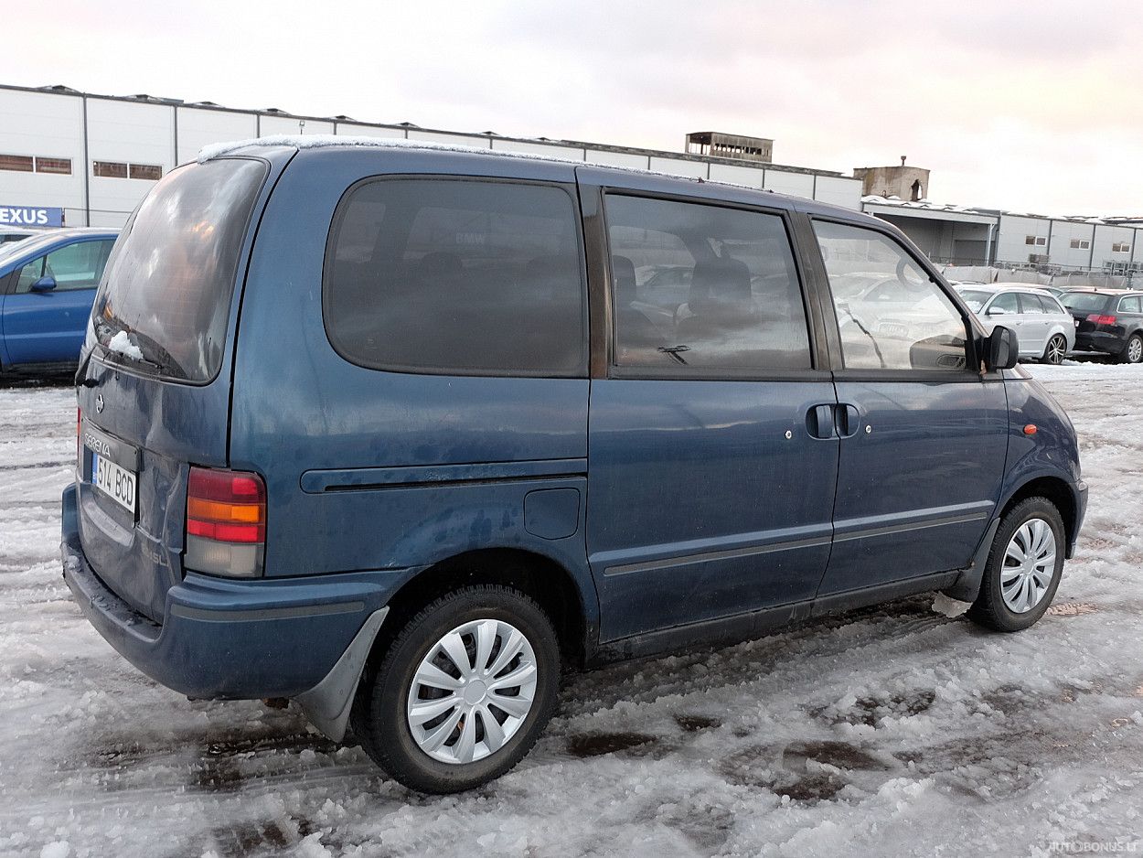 Nissan Serena | 2