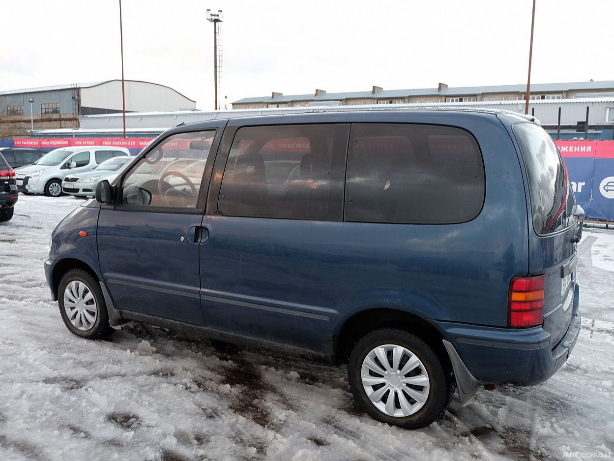 Nissan Serena | 3