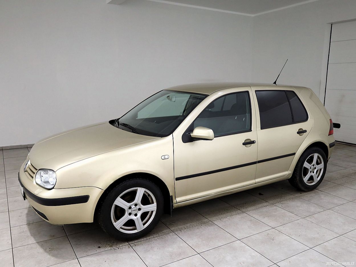 Volkswagen Golf | 1