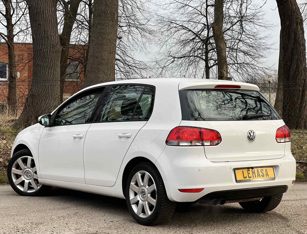 Volkswagen Golf | 3