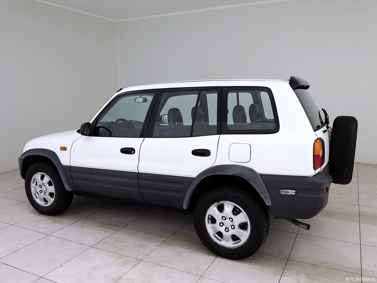 Toyota RAV4 | 3