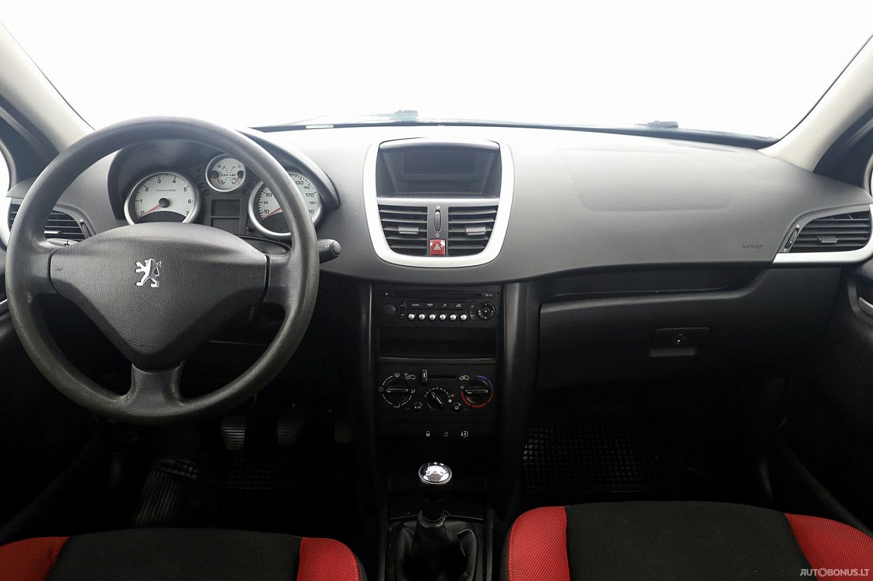 Peugeot 207 | 4