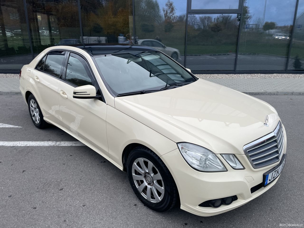 Mercedes-Benz E220 | 7
