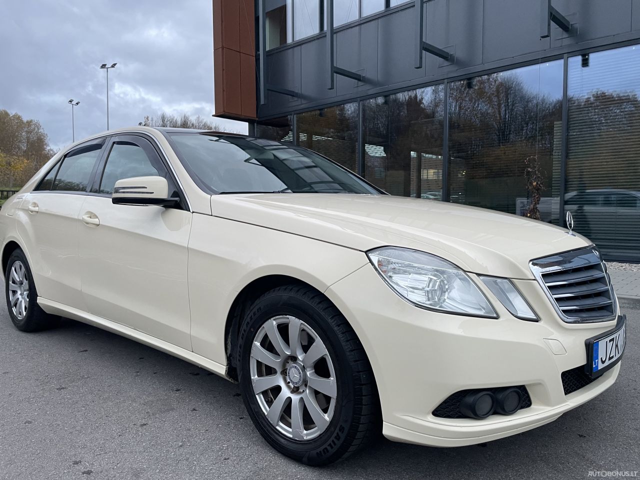 Mercedes-Benz E220 | 18