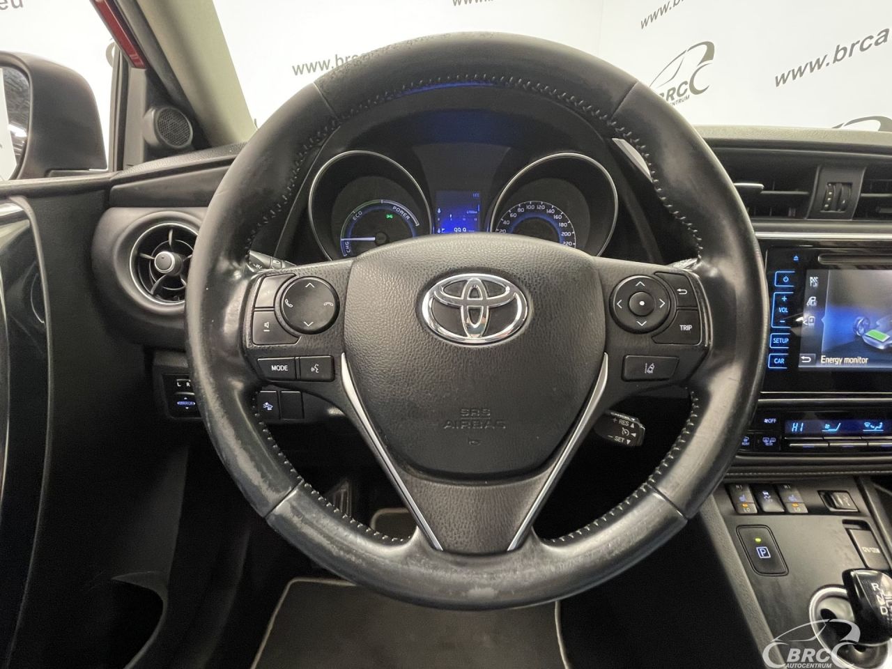 Toyota Auris | 24