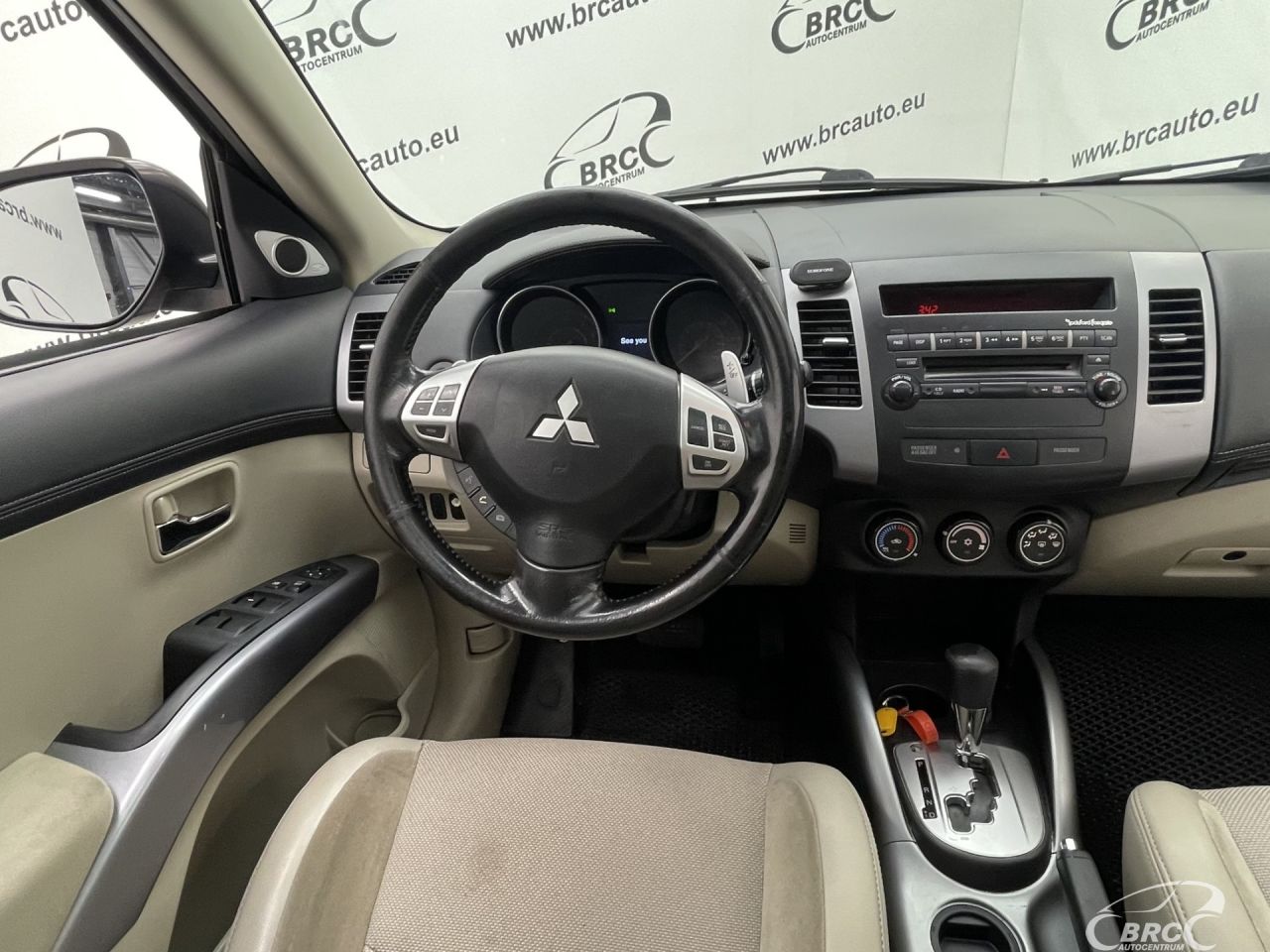 Mitsubishi Outlander | 12