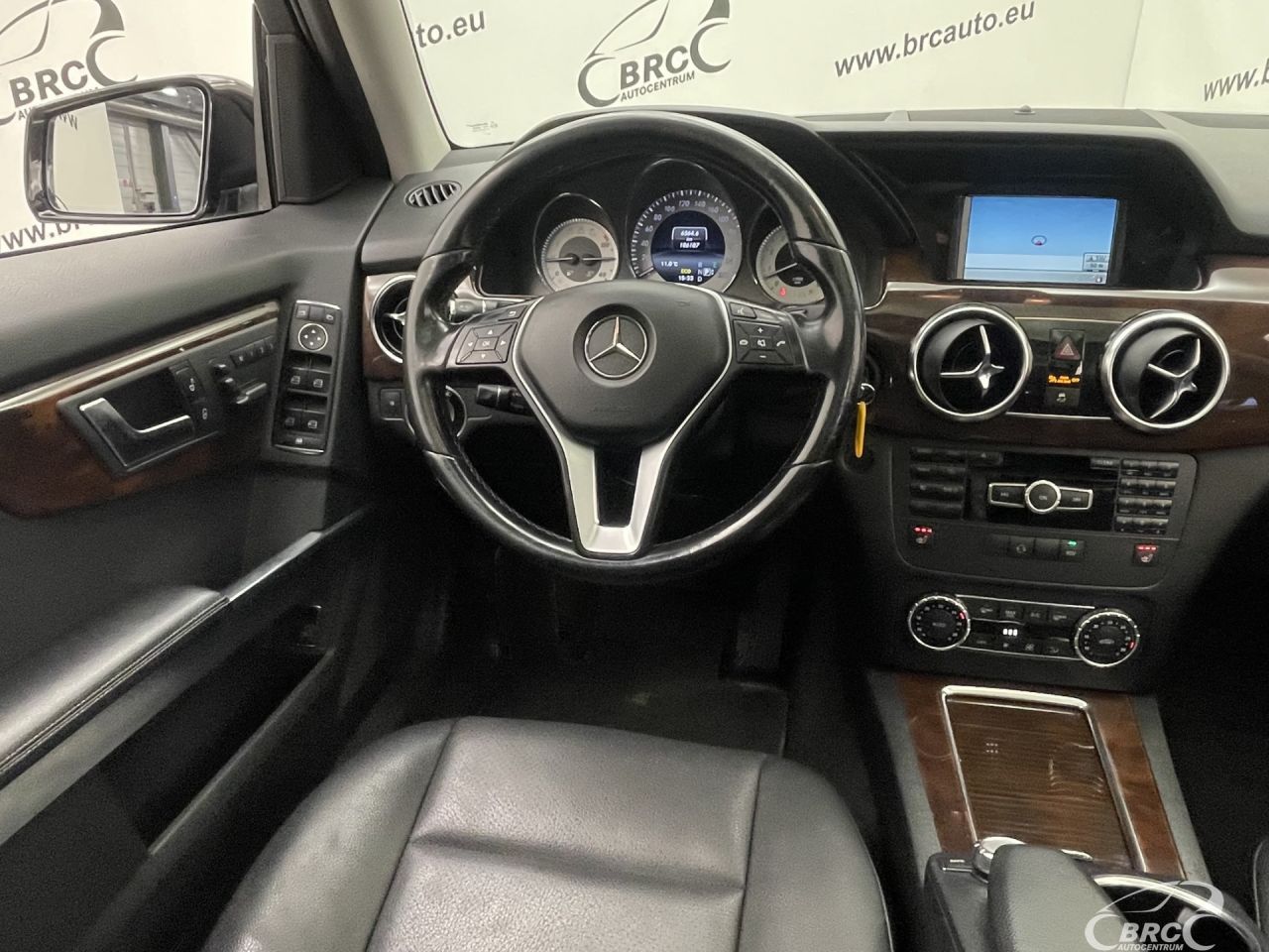 Mercedes-Benz GLK350 | 11