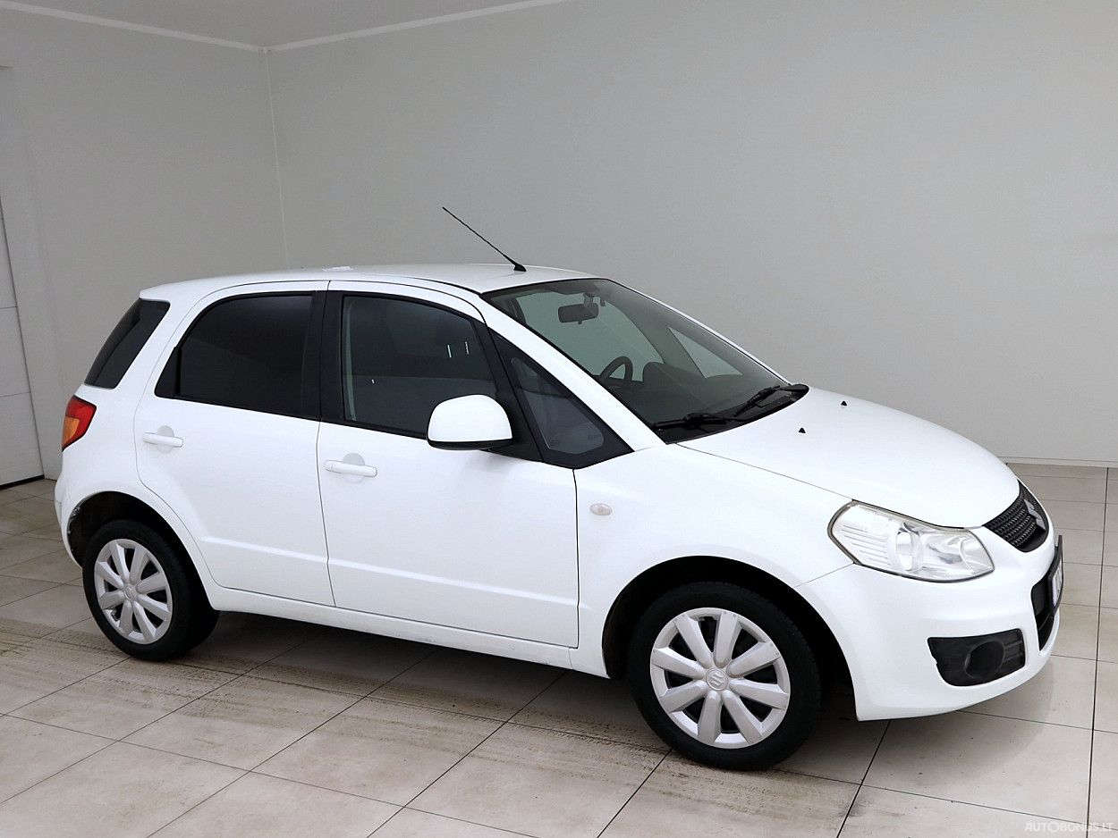 Suzuki SX4