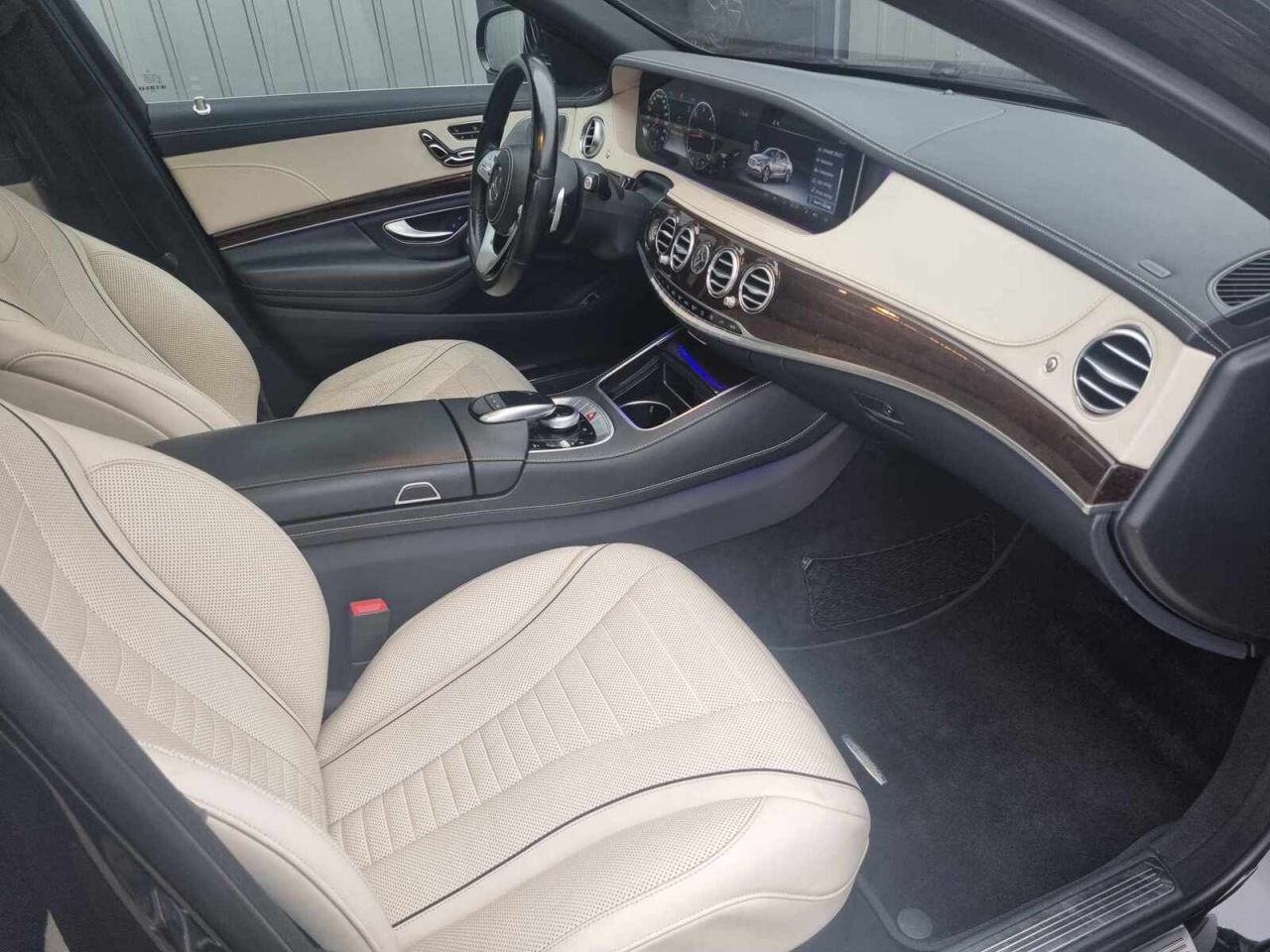 Mercedes-Benz S400 | 8