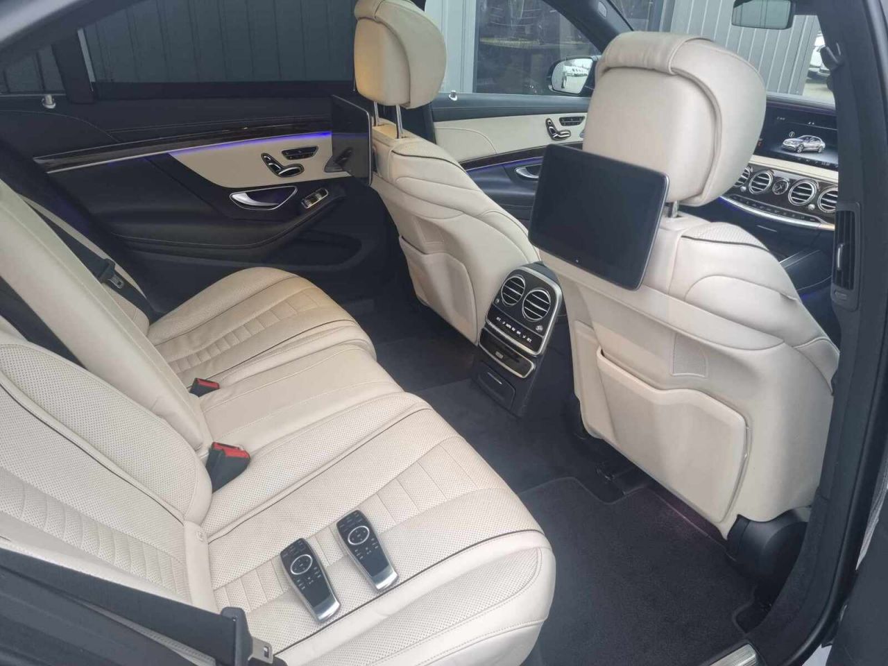 Mercedes-Benz S400 | 7