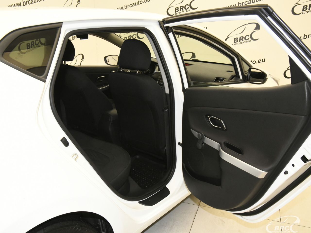 Kia Cee'd | 10