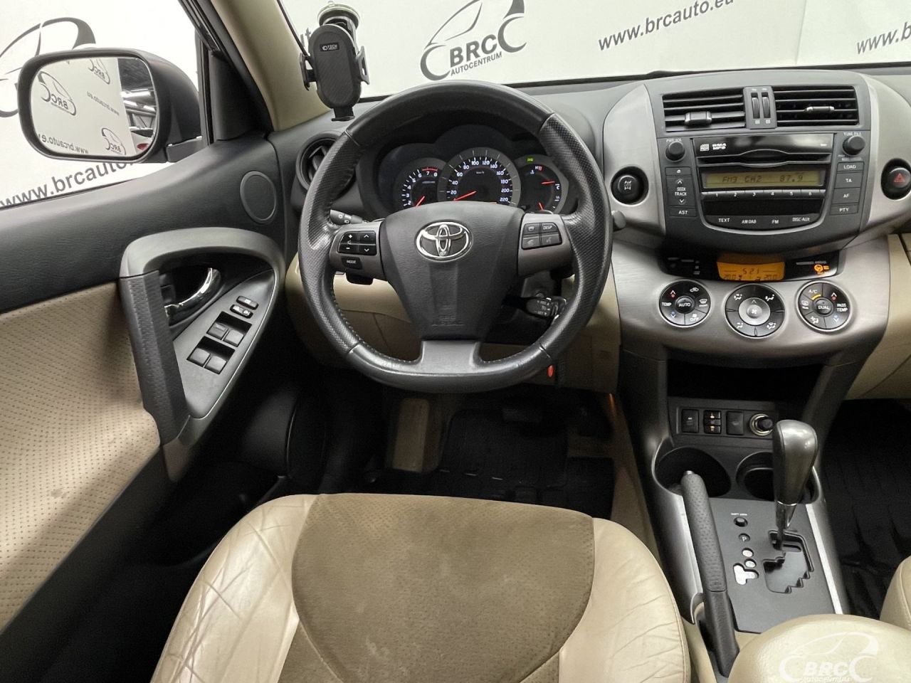 Toyota RAV4 | 12