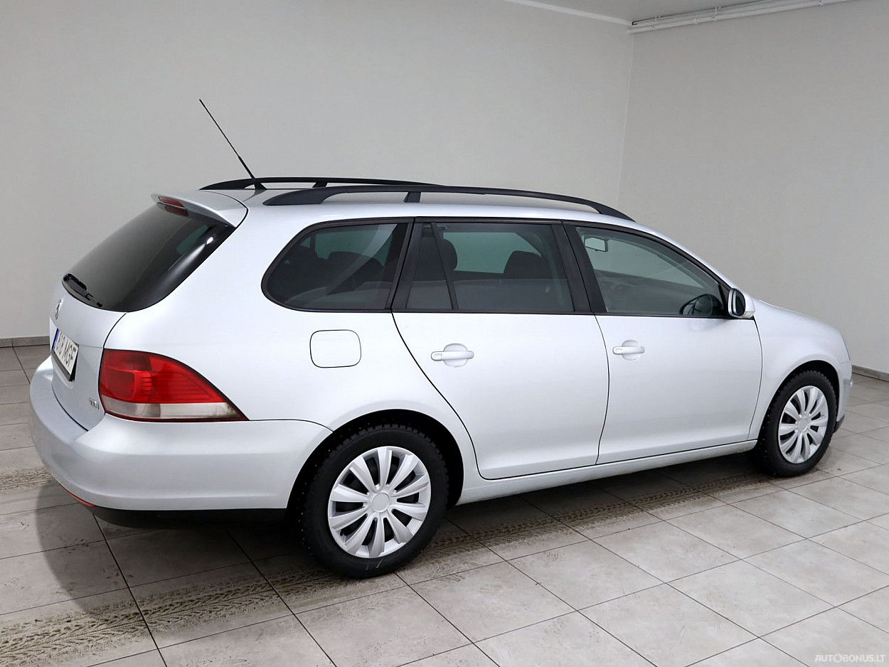 Volkswagen Golf | 2