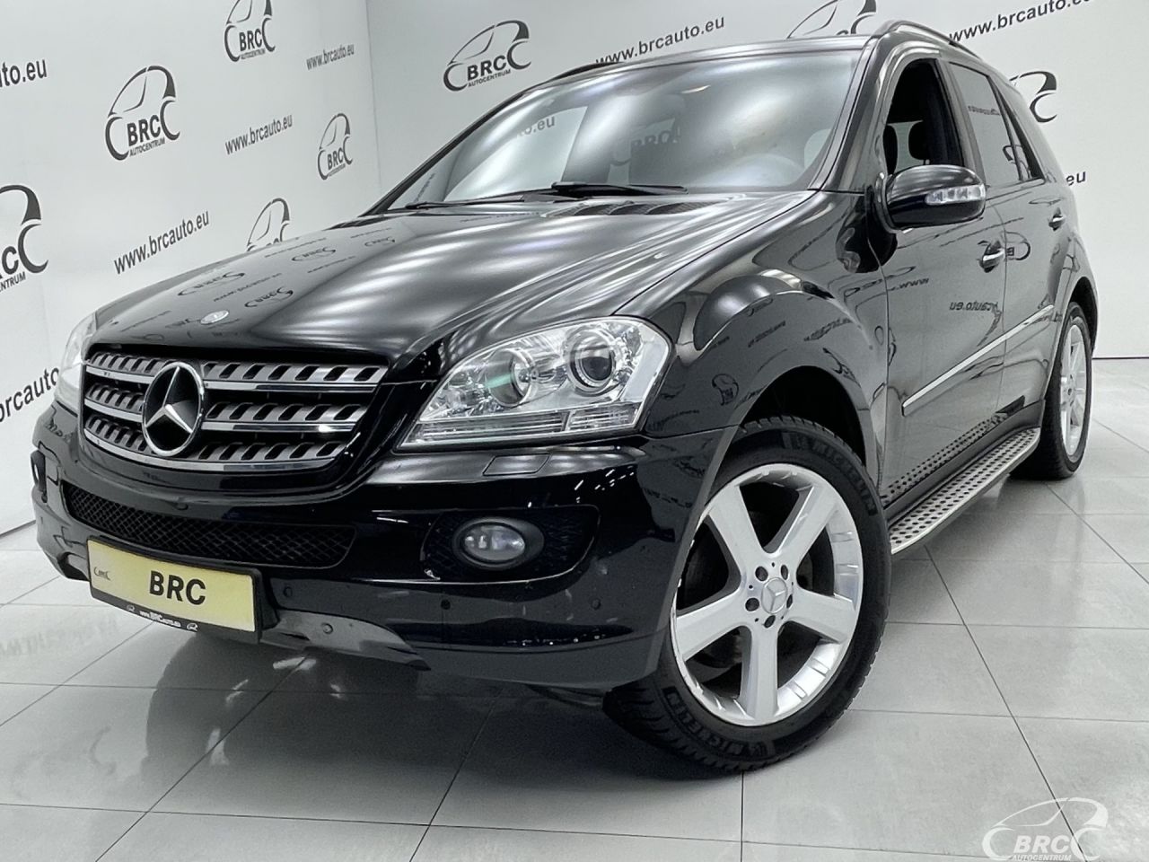 Mercedes-Benz ML320 | 35