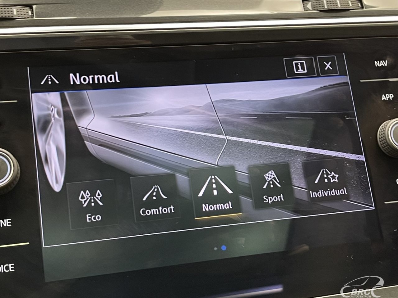 Volkswagen Tiguan | 42
