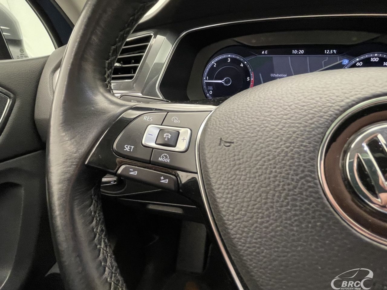 Volkswagen Tiguan | 28