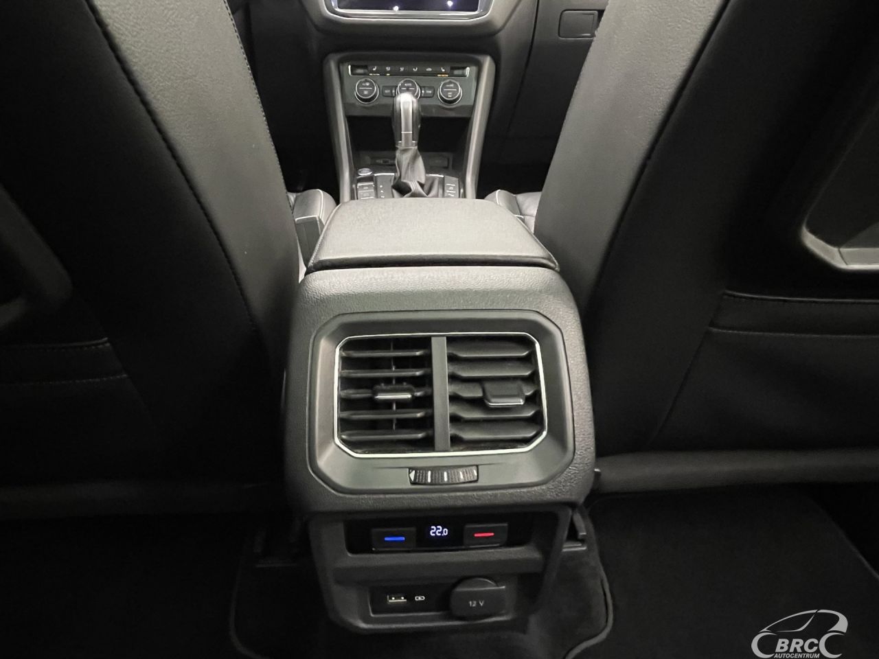 Volkswagen Tiguan | 12