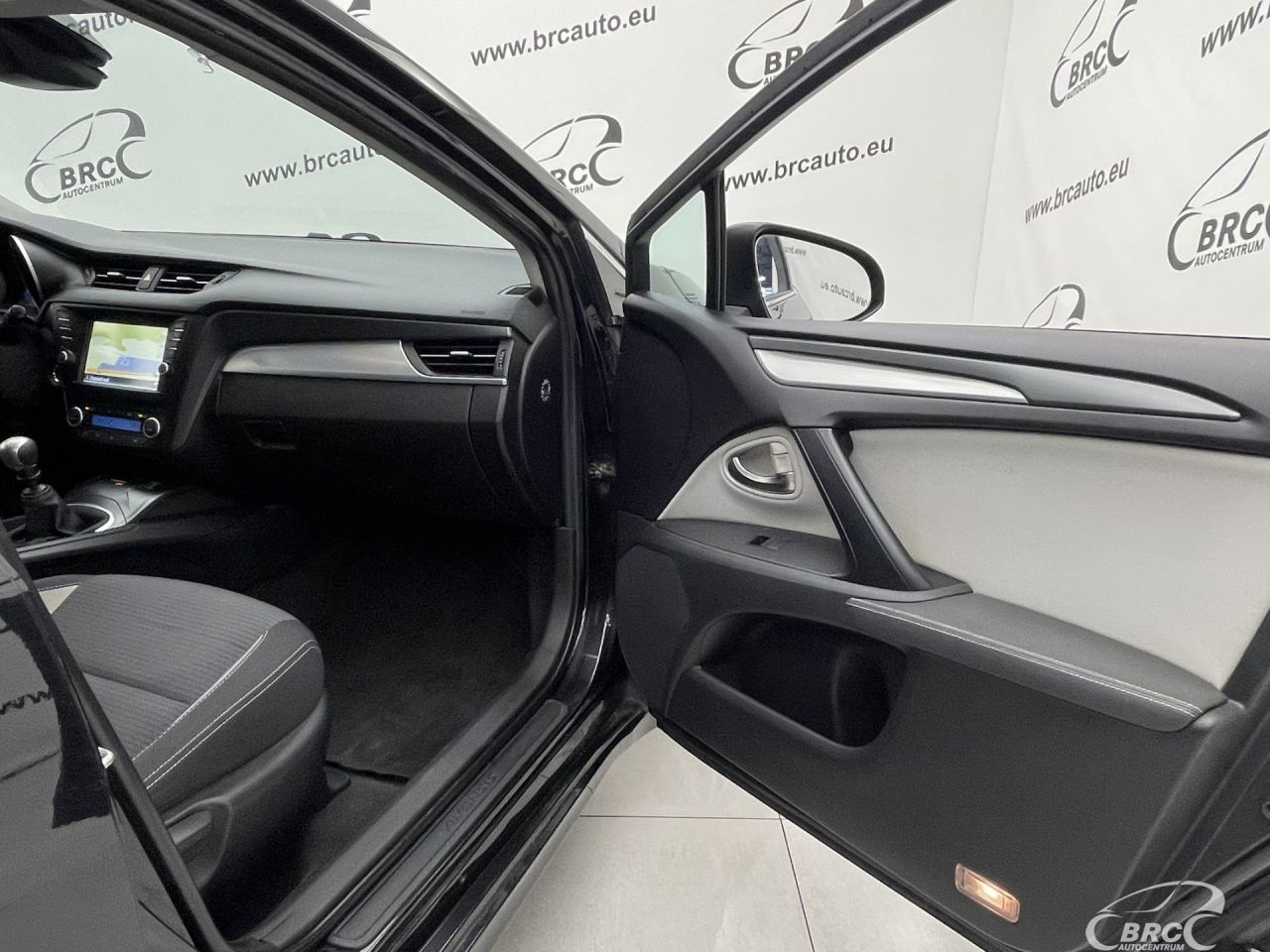 Toyota Avensis | 7