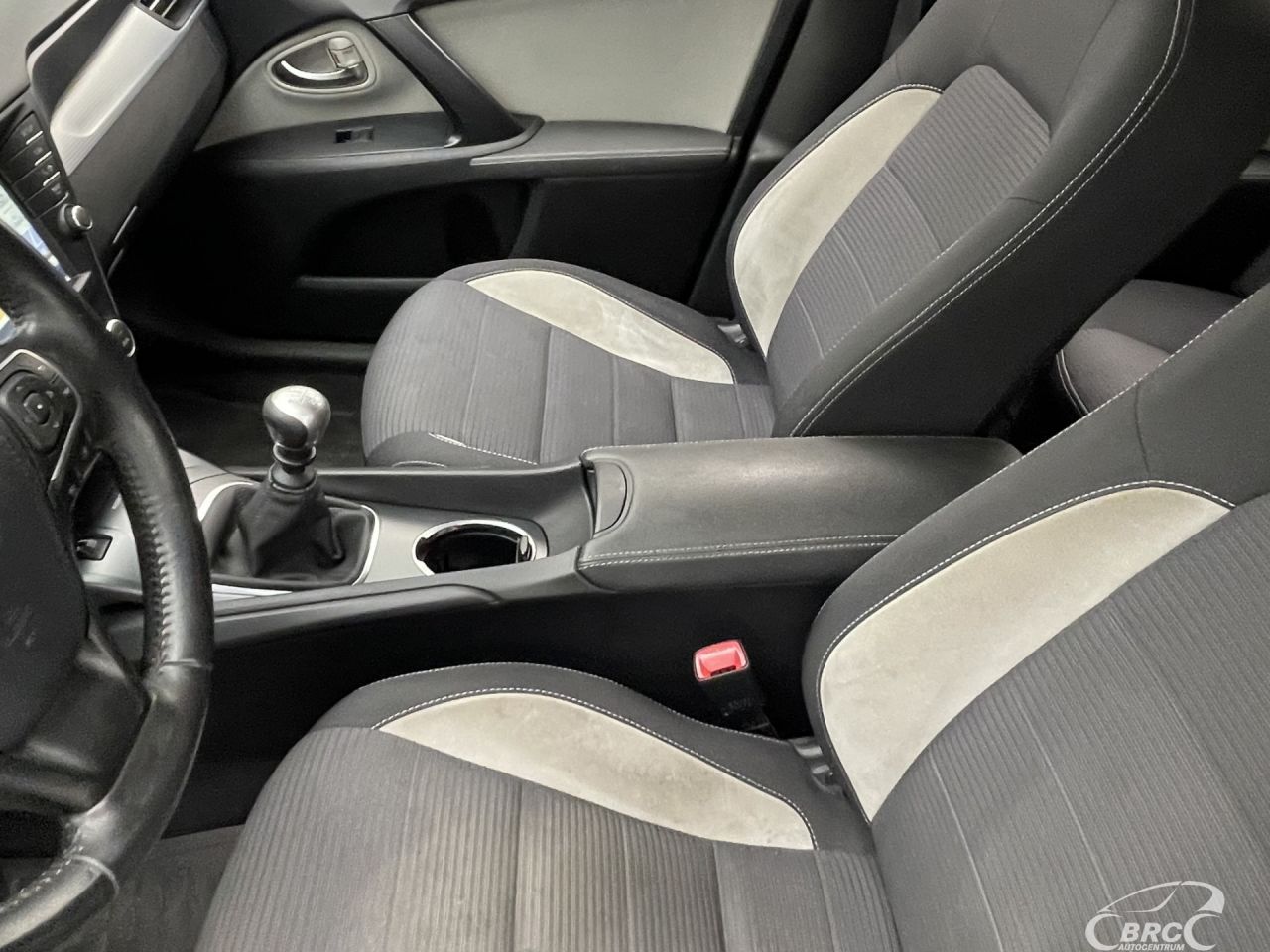 Toyota Avensis | 22