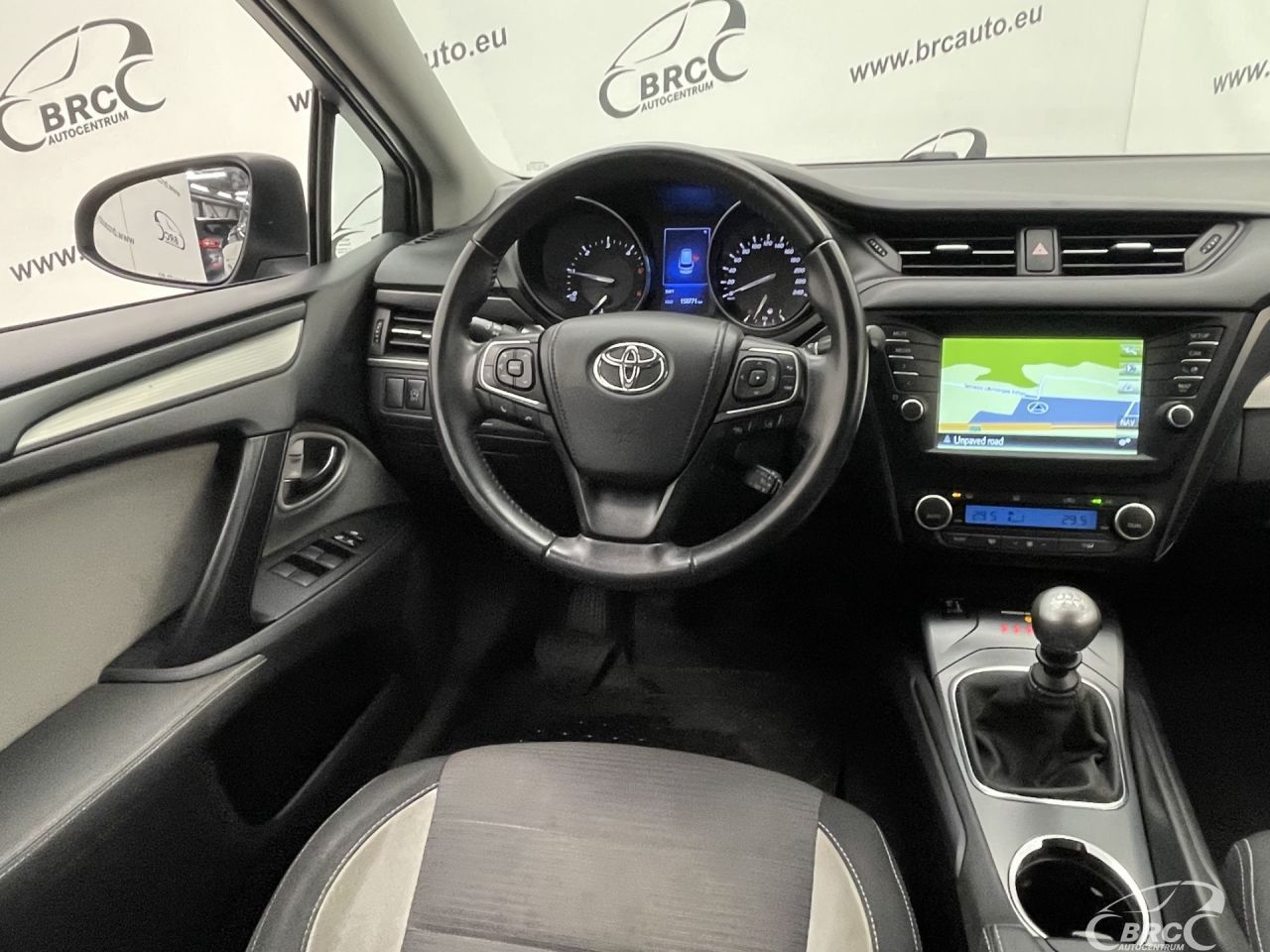 Toyota Avensis | 12
