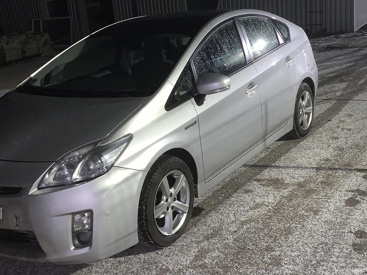 Toyota Prius | 2