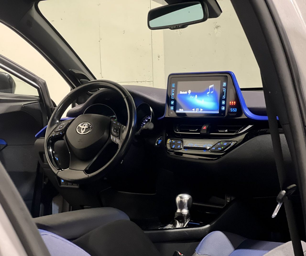 Toyota C-HR | 10