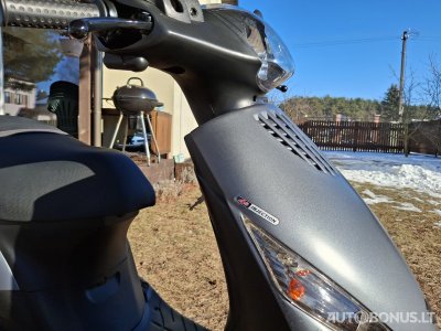 Piaggio Zip, Mopedas/Motoroleris | 1