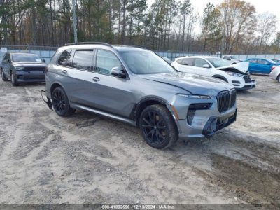 BMW X7, Внедорожник
