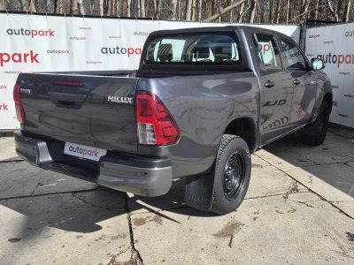 Toyota Hilux | 3