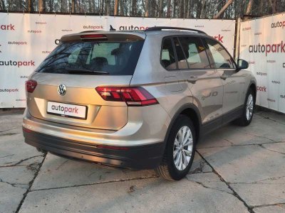 Volkswagen Tiguan | 3