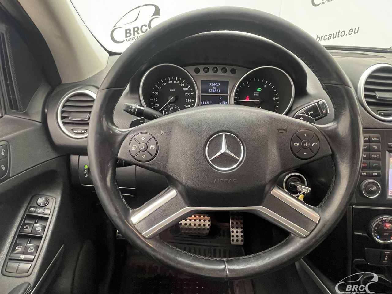 Mercedes-Benz ML350 | 24