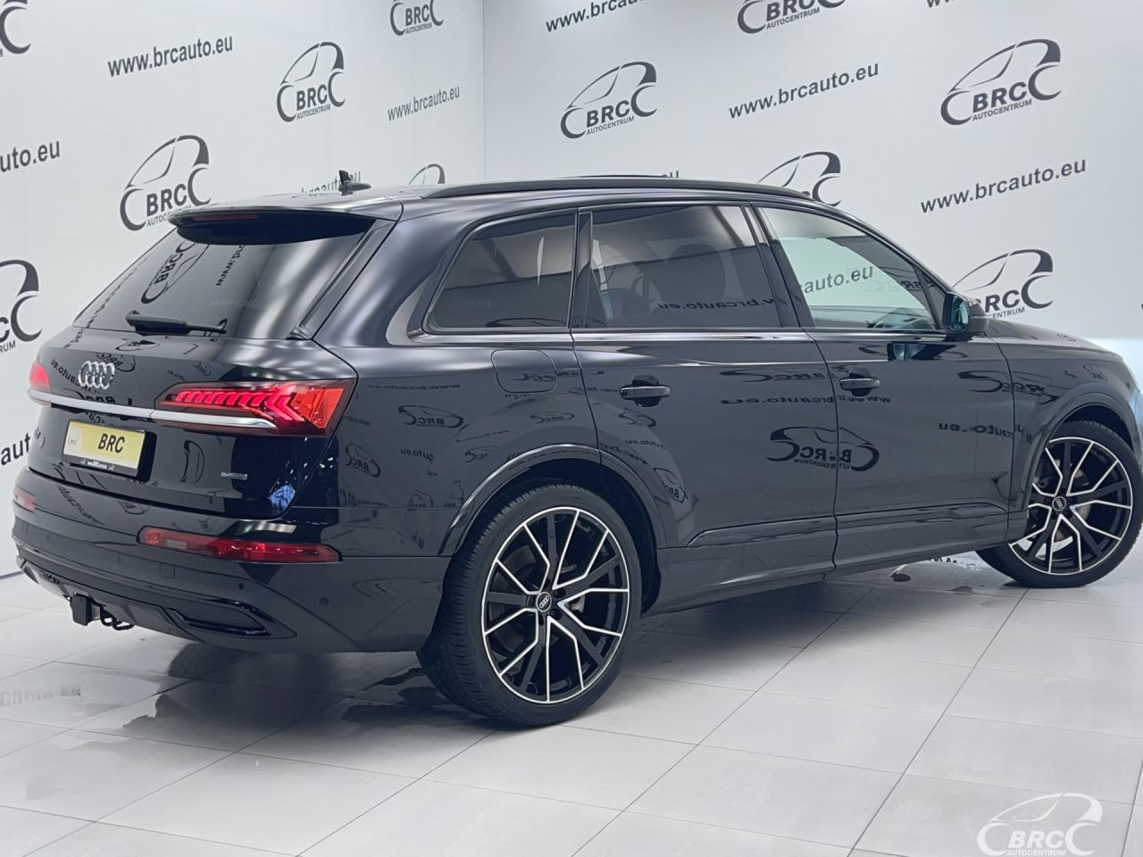 Audi Q7 | 1