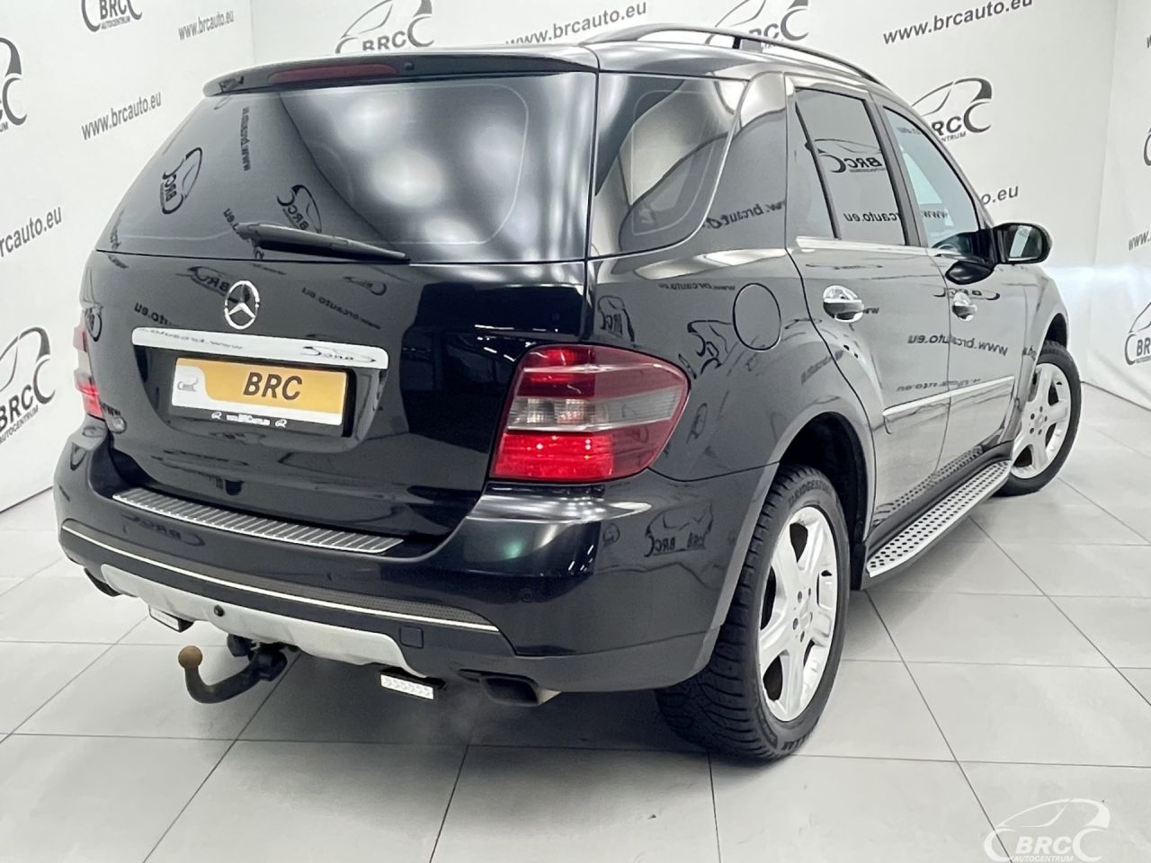 Mercedes-Benz ML320 | 42