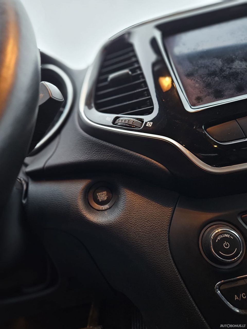 Jeep Cherokee | 11