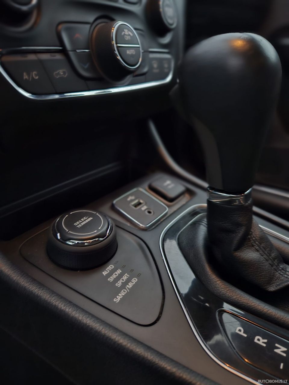 Jeep Cherokee | 12