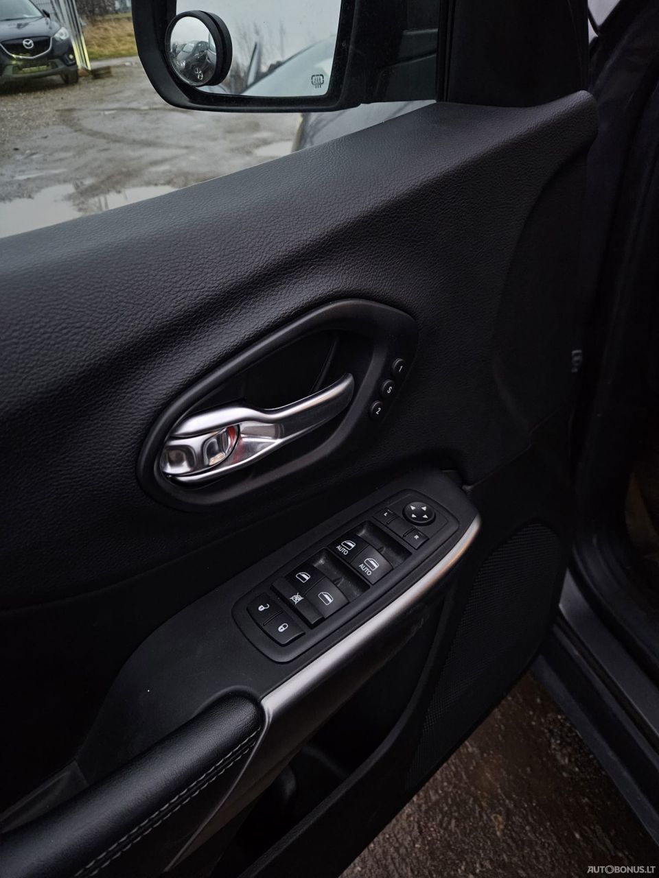 Jeep Cherokee | 16