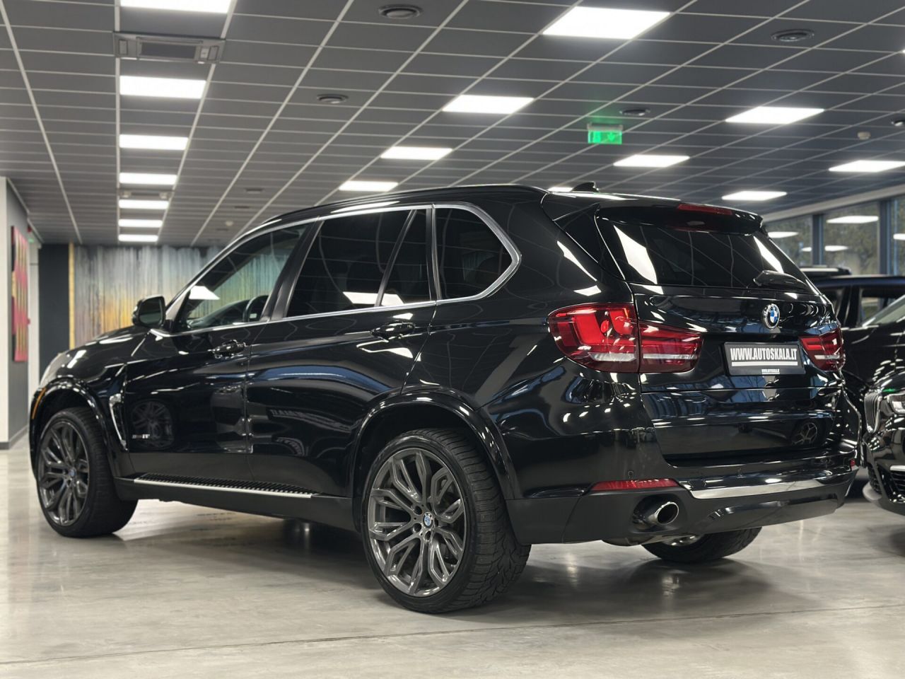 BMW X5 | 24