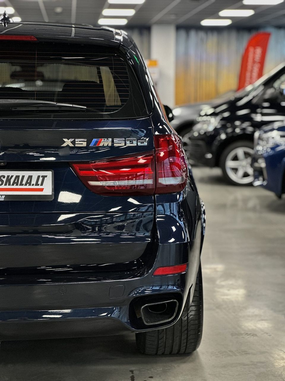 BMW X5 | 12