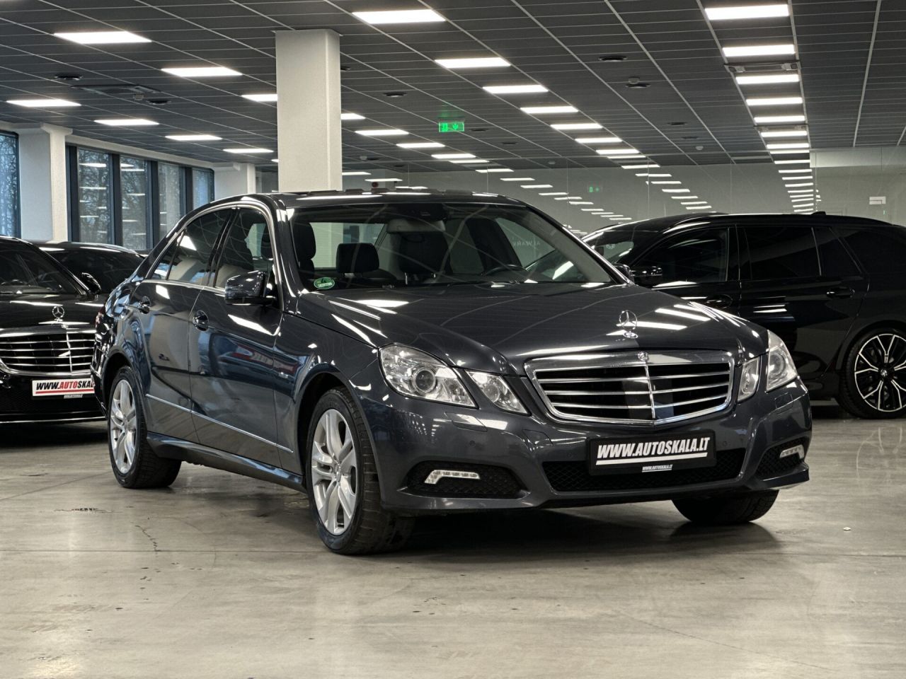 Mercedes-Benz E350 | 27