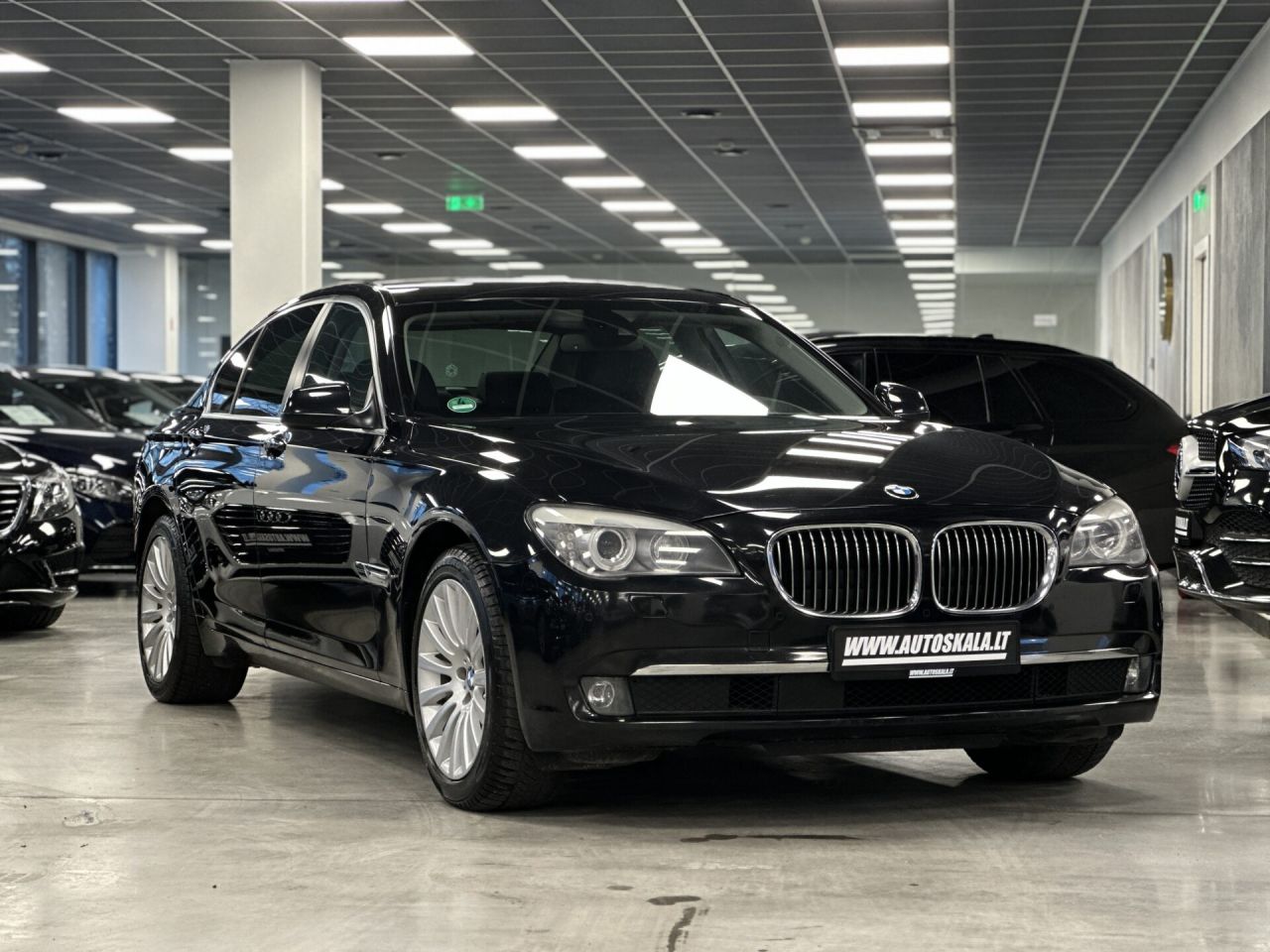 BMW 730